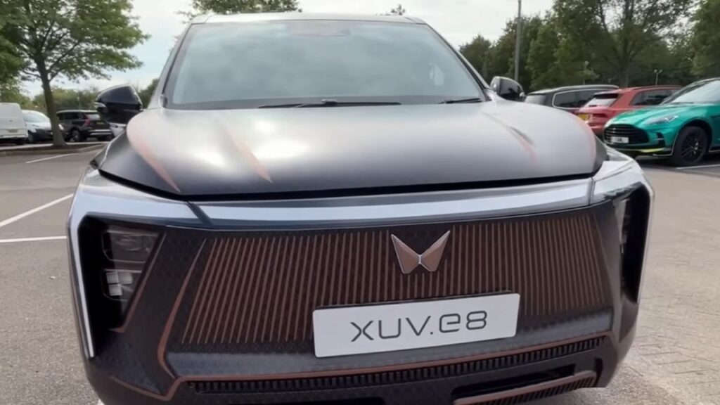 महिंद्रा XUV.e8 