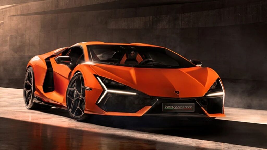 Lamborghini Revuelto